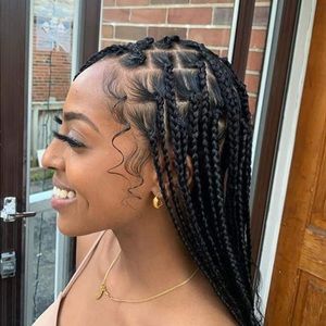 Meet your Posher, Chanelle